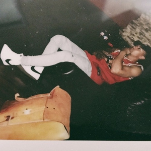 女人内裤露黑毛大全图片
