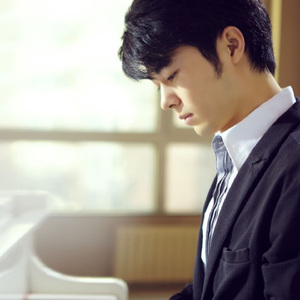 女人内裤露黑毛大全图片
